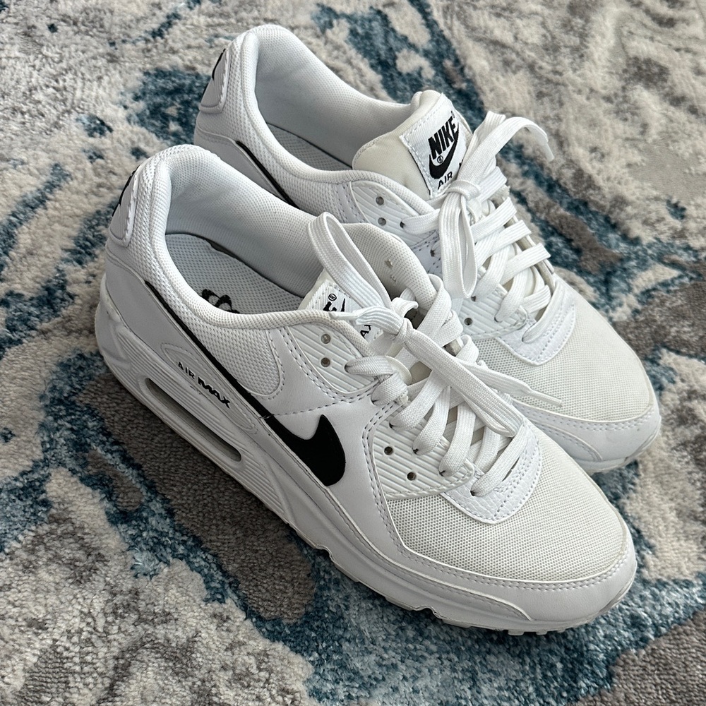 Nike Women’s Air Max 90 Shoes